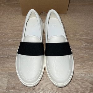 AUTH NIB UGG CHAYZE LEATHER SLIP ON WHITE US 6